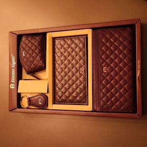 NWOT Vintage Etienne Aigner 4 Piece Quilted Wallet Gift Set